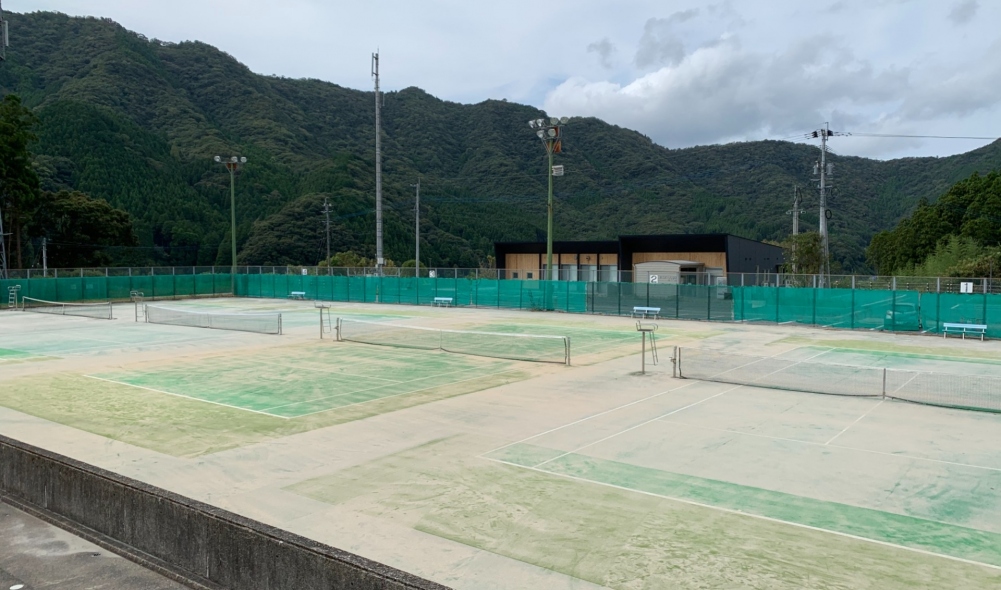 佐伯市総合運動公園　テニスコート