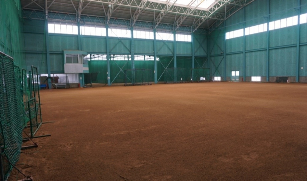 津久見市総合運動公園　サニーホール（室内練習場）