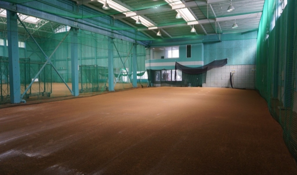 太平洋セメント津久見スタジアム屋内練習場