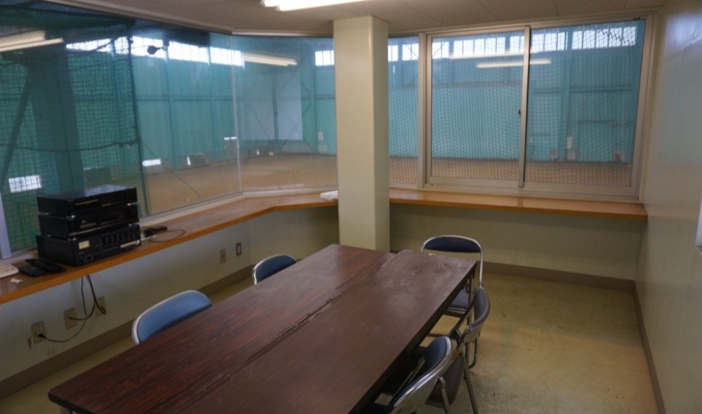 太平洋セメント津久見スタジアム屋内練習場