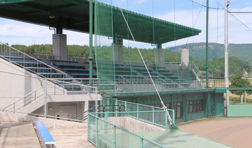 玖珠町総合運動公園野球場　花林かいぞくスタジアム