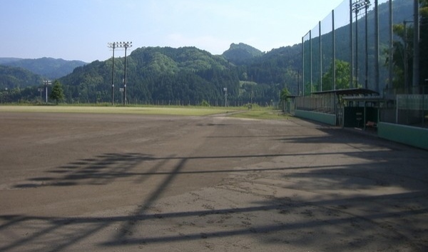 やまくにスポーツパーク（コロナ運動場）