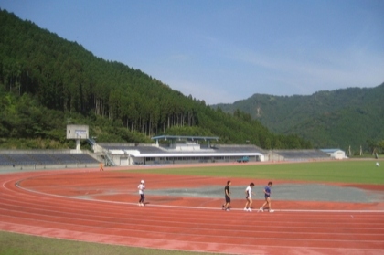 佐伯市総合運動公園 陸上競技場（佐伯中央病院陸上競技場）